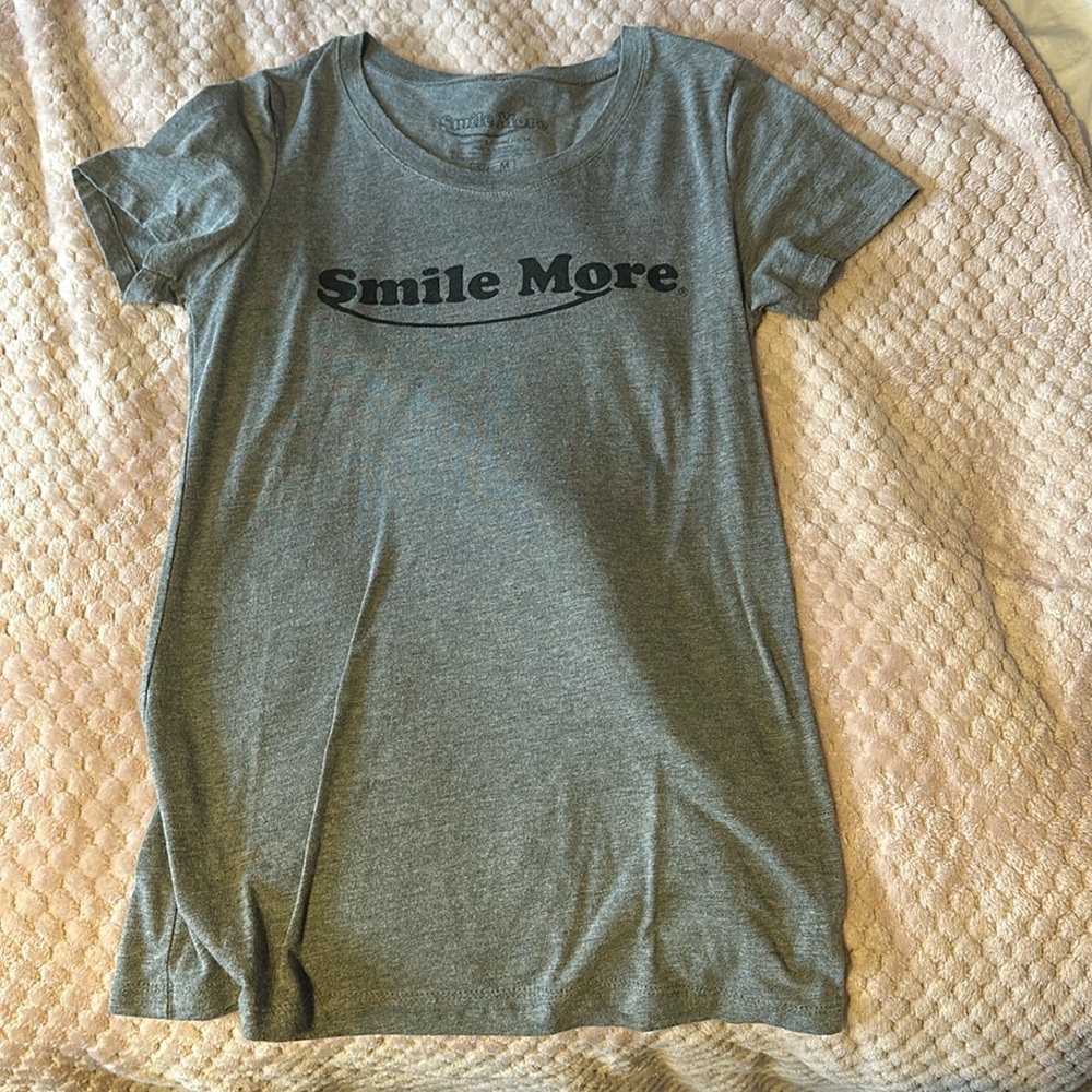 NWOT Smile More T-shirt Gray